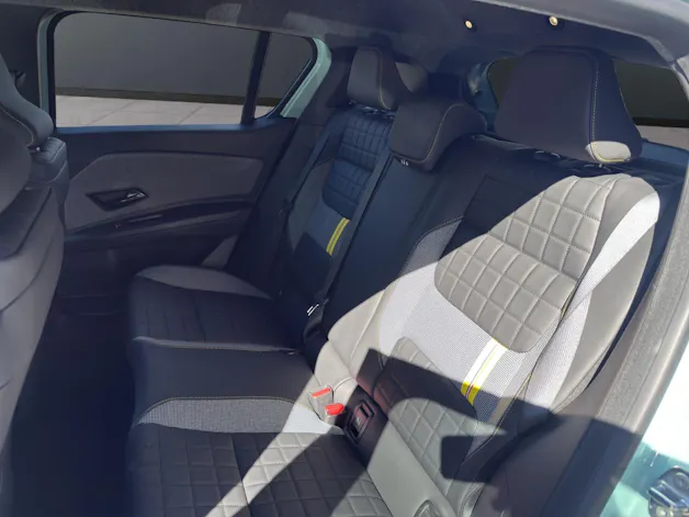 RENAULT R4 E-Tech Comfort Range iconic