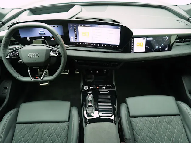 AUDI Q6 e-tron S line quattro