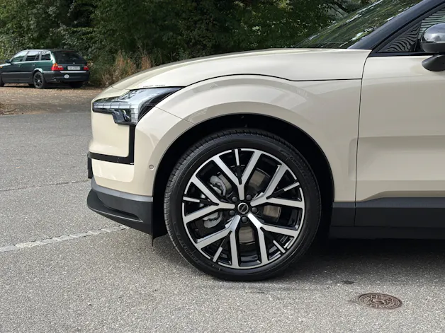 VOLVO EX30 P8 Ultra AWD