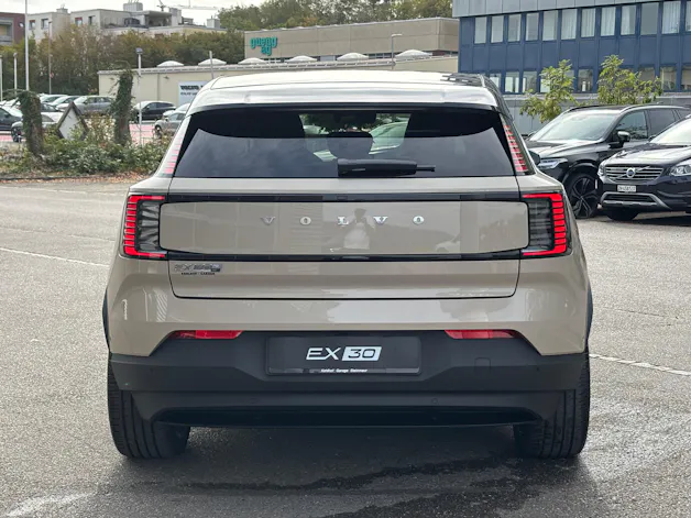 VOLVO EX30 P8 Ultra AWD