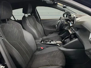 PEUGEOT 208 1.2 Hybrid 145 GT Exclusive