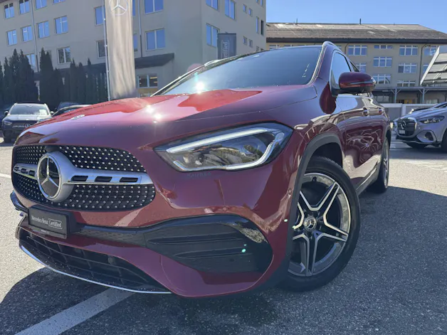 MERCEDES-BENZ GLA 250 AMG Line 4matic