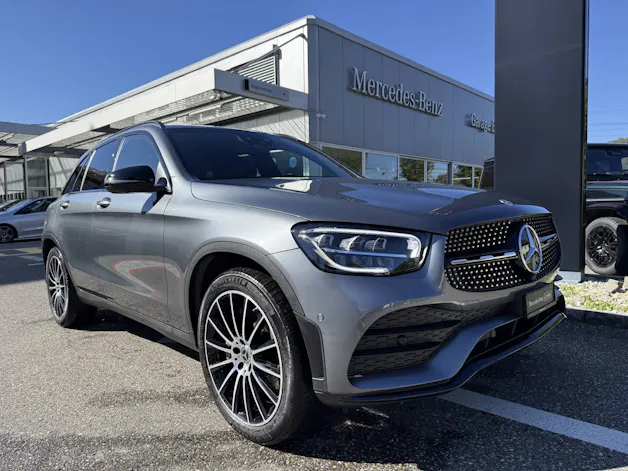 MERCEDES-BENZ GLC 300 d AMG Line 4m