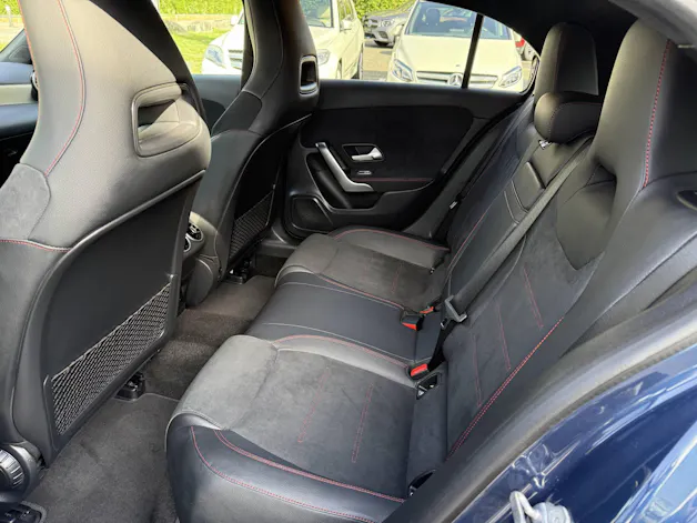 MERCEDES-BENZ A 200 AMG Line 4m