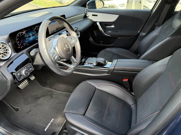 MERCEDES-BENZ A 200 AMG Line 4m