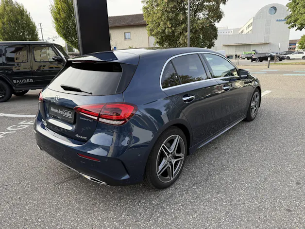 MERCEDES-BENZ A 200 AMG Line 4m