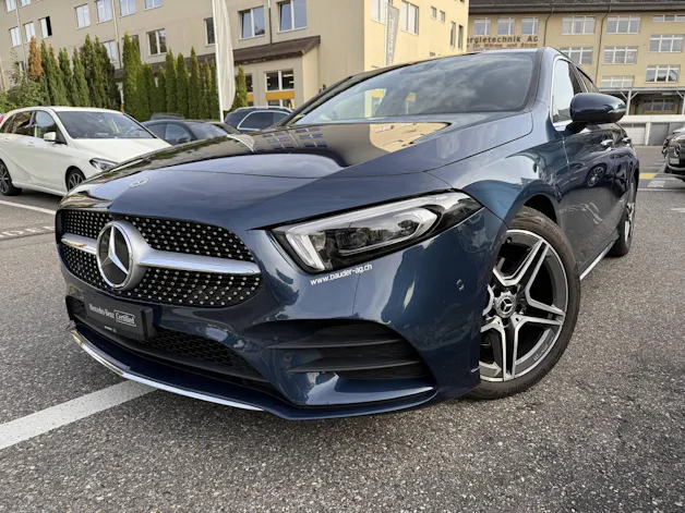 MERCEDES-BENZ A 200 AMG Line 4m