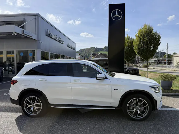 MERCEDES-BENZ GLC 300 de AMG Line 4m