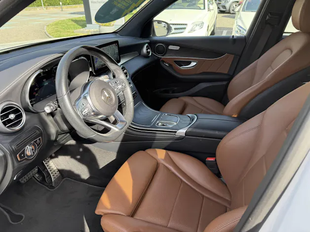 MERCEDES-BENZ GLC 300 de AMG Line 4m