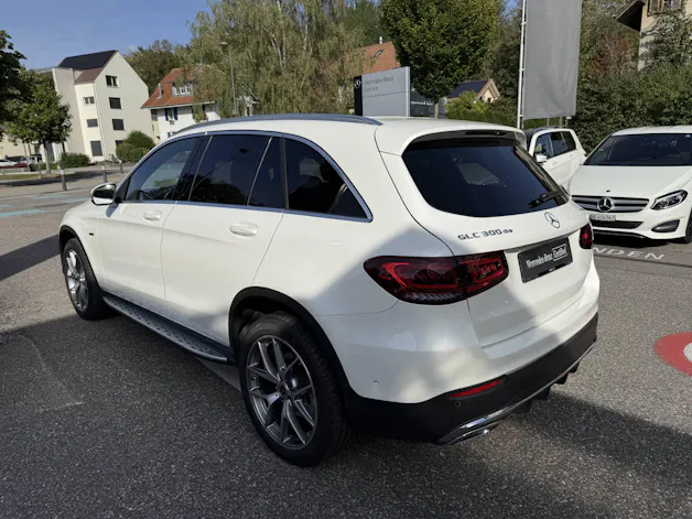 MERCEDES-BENZ GLC 300 de AMG Line 4m