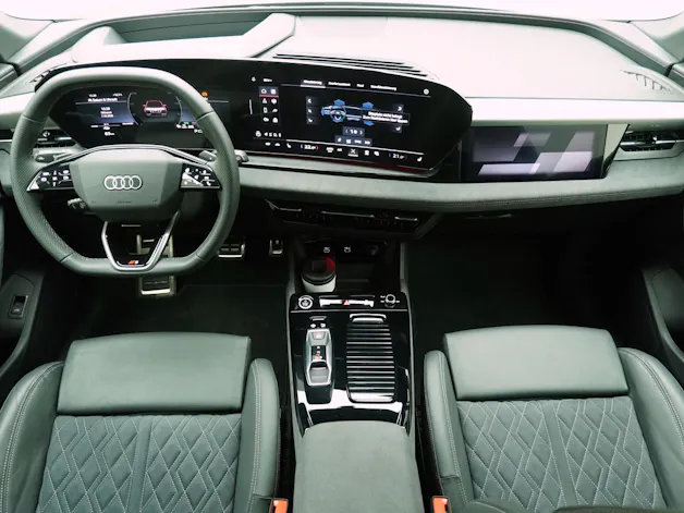 AUDI Q6 e-tron S line quattro