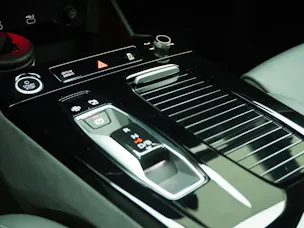 AUDI Q6 e-tron S line quattro