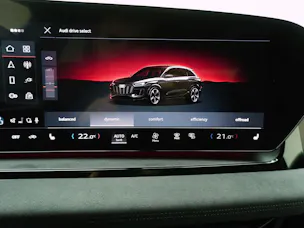 AUDI Q6 e-tron S line quattro