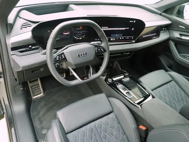 AUDI Q6 e-tron S line quattro