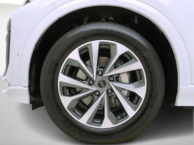 AUDI Q6 e-tron S line quattro