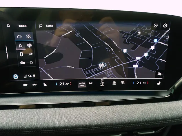 AUDI Q6 e-tron S line quattro