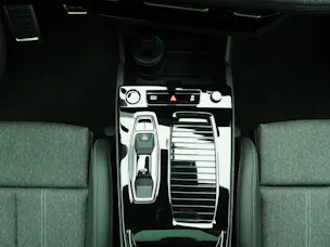AUDI Q6 e-tron S line quattro
