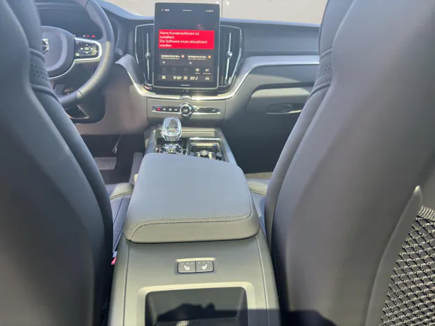 VOLVO XC60 2.0 T6 TE Ultra Dark eAWD