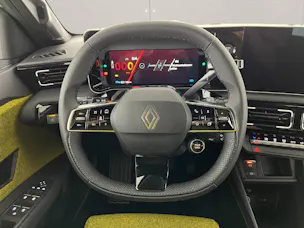 RENAULT R5 E-Tech Comfort Range iconic five