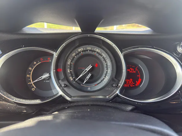 DS Automobiles DS3 1.6 HDi 90 So Chic