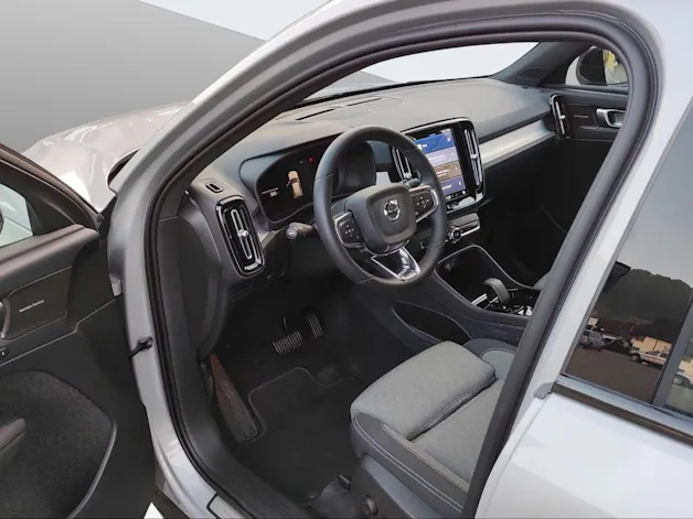 VOLVO XC40 2.0 B4 MH Plus Dark AWD