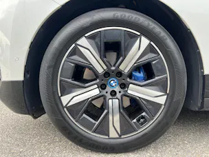 BMW iX xDrive40 (CH)🔋