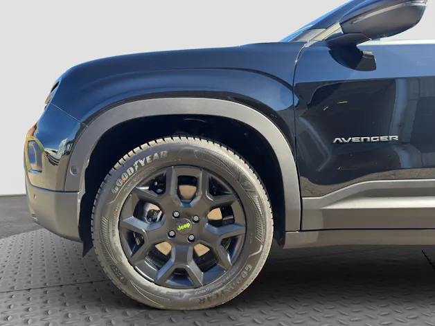JEEP Avenger 1.2 MHEV Overland 4xe