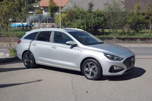 HYUNDAI i30 Wagon 1.5 T-GDi Amplia
