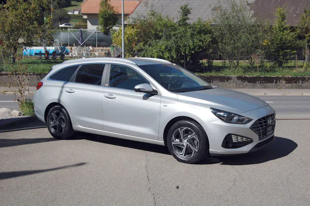 HYUNDAI i30 Wagon 1.5 T-GDi Amplia