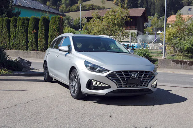 HYUNDAI i30 Wagon 1.5 T-GDi Amplia