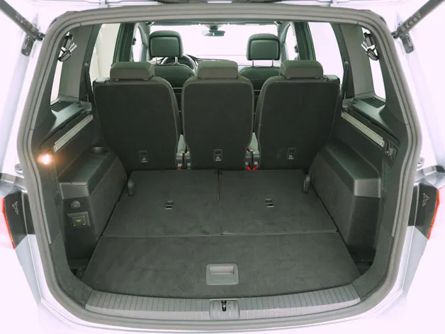 VW Touran 1.5 TSI DSG R-Line Black Style