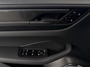 PORSCHE Macan Turbo