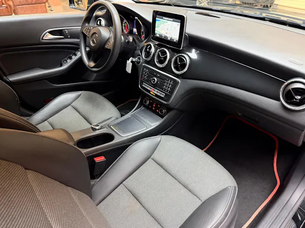 MERCEDES-BENZ CLA-Klasse X117 Shooting Brake CLA 200 d