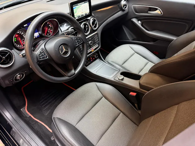 MERCEDES-BENZ CLA-Klasse X117 Shooting Brake CLA 200 d