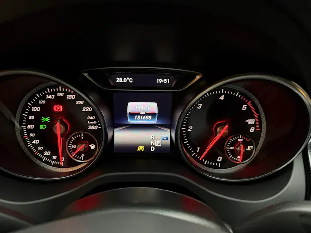 MERCEDES-BENZ CLA-Klasse X117 Shooting Brake CLA 200 d
