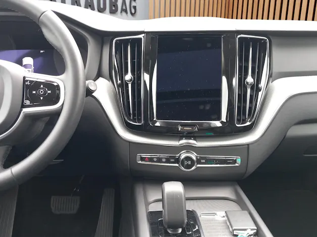 VOLVO XC60 2.0 B5 MH Plus Dark AWD