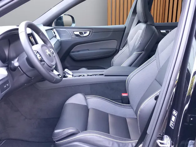 VOLVO XC60 2.0 T8 TE Black Edition eAWD