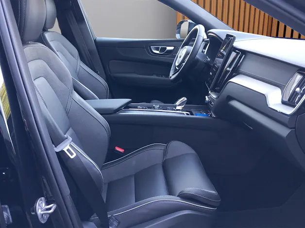 VOLVO XC60 2.0 T8 TE Black Edition eAWD