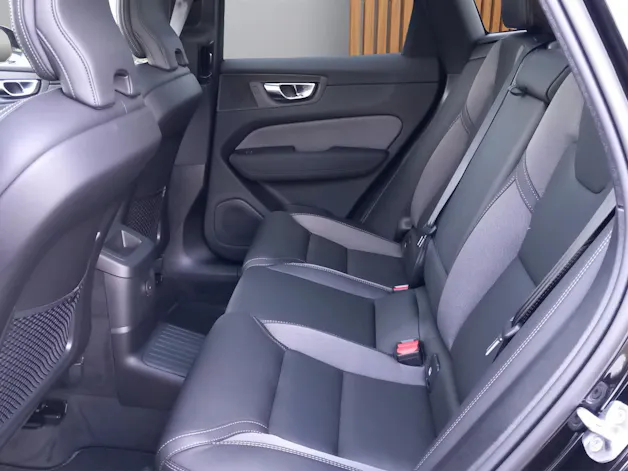 VOLVO XC60 2.0 T8 TE Black Edition eAWD