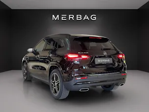 MERCEDES-BENZ GLA 250 4MATIC Swiss Star