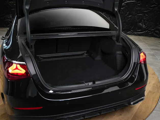 MERCEDES-BENZ E 220 d AMG Line 9G-Tronic *21" Felgen*Werksgarantie*Panorama*Lenkradheizung*
