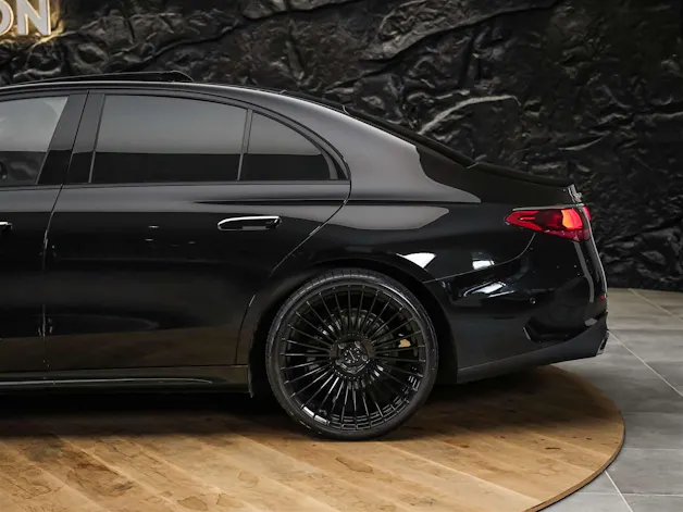 MERCEDES-BENZ E 220 d AMG Line 9G-Tronic *21" Felgen*Werksgarantie*Panorama*Lenkradheizung*