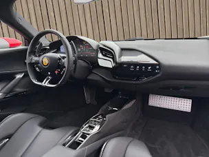 FERRARI SF90 Stradale