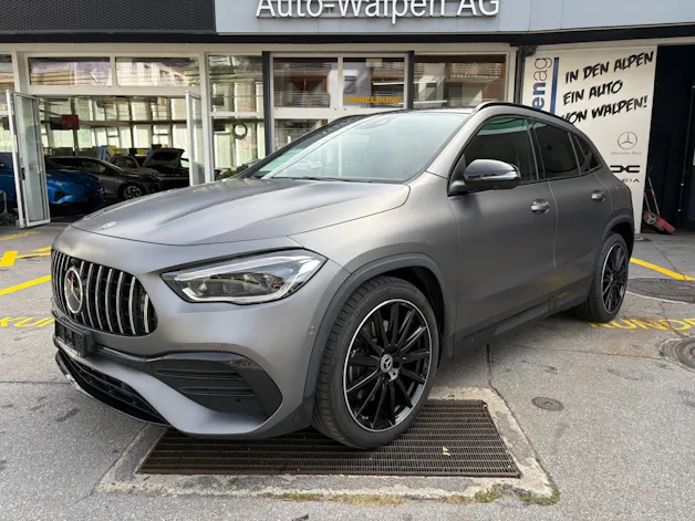 MERCEDES-BENZ GLA 250 AMG Line 4Matic