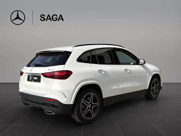 MERCEDES-BENZ GLA 250 4MATIC Swiss Star