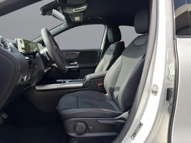 MERCEDES-BENZ GLA 250 4MATIC Swiss Star