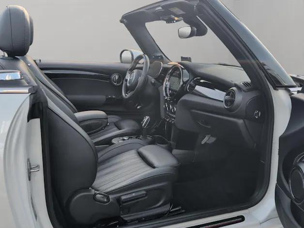 MINI Cooper John Cooper Works Cabriolet Steptronic