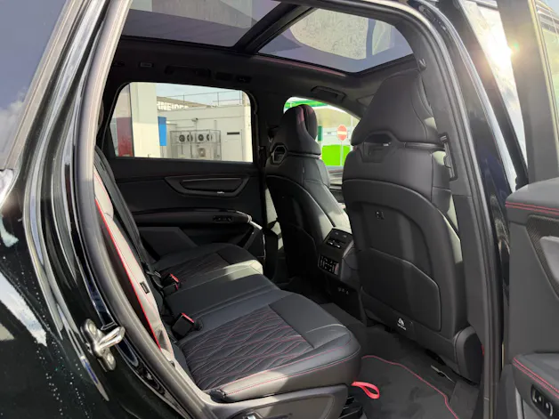 AUDI Q7 SUV TDI quattro 220 kW