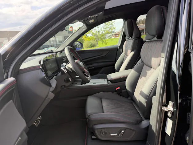 AUDI Q7 SUV TDI quattro 220 kW