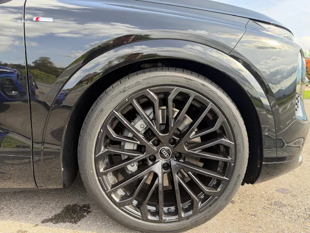 AUDI Q7 SUV TDI quattro 220 kW